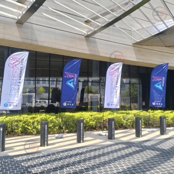 curve top / sail flags